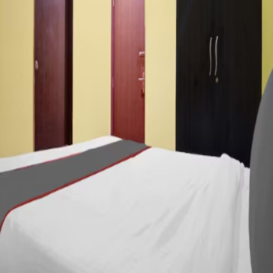 Carnival Hotel Пюн Екстериор снимка