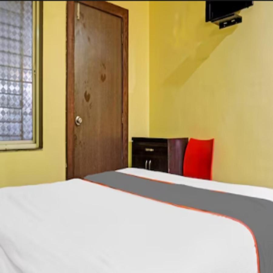 Carnival Hotel Пюн Екстериор снимка