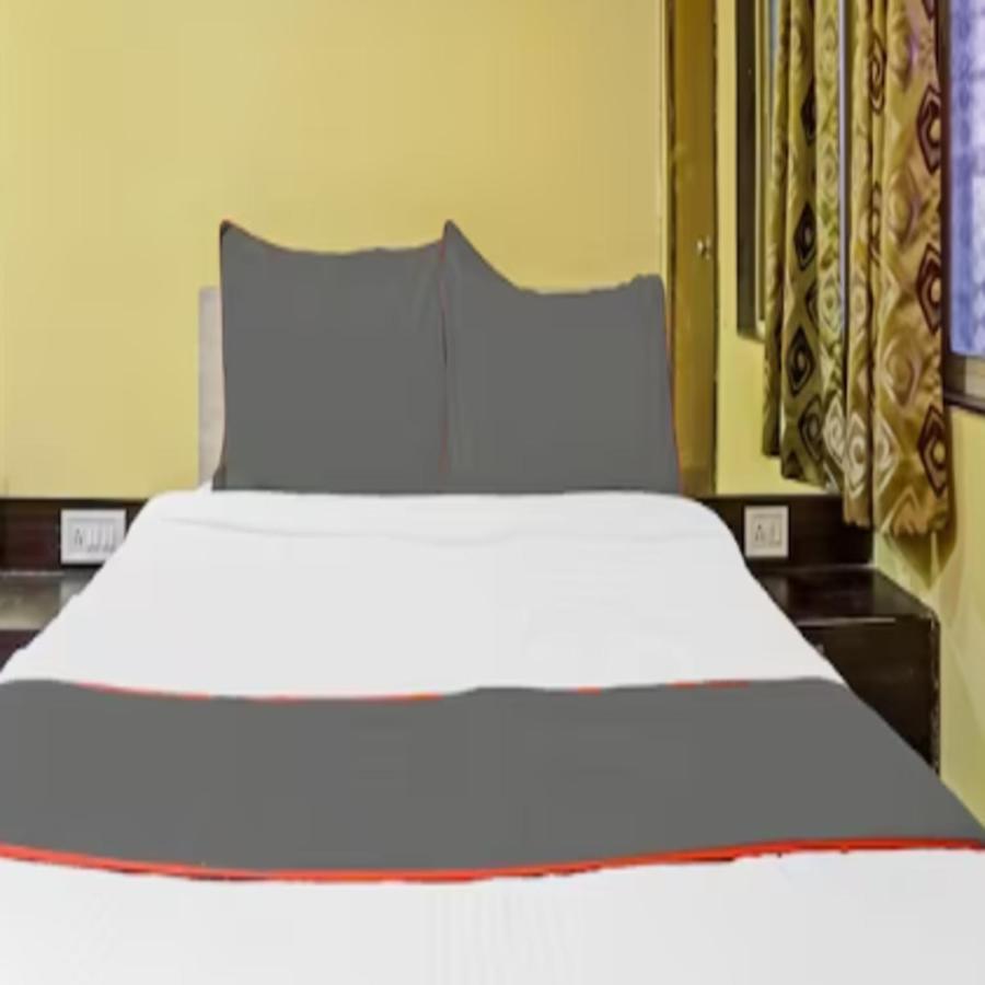 Carnival Hotel Пюн Екстериор снимка